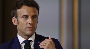 Френският президент Еманюел Макрон заяви че е готов да посрещне
