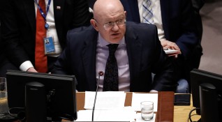 Руският постоянен представител към ООН Василий Небензя напусна заседание на