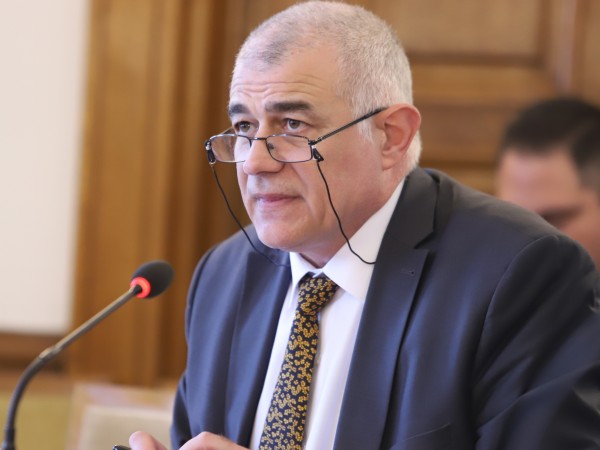 Сооциалният министър Георги Гьоков обясни как пенсионерите да изчислят с