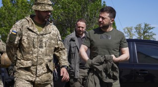 Президентът на Украйна Володимир Зеленски обяви че изходът от битката