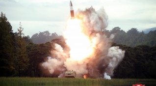 Миналата седмица Северна Корея изстреля балистични ракети с малък обсег