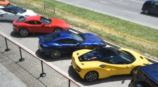 Първото в България изложение за луксозни и спортни автомобили