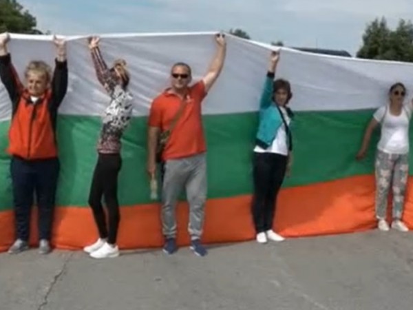 Жители на Община Стражица блокираха главния път София - Варна