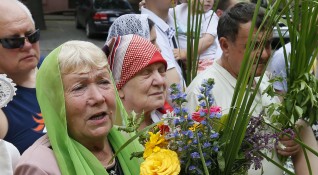 Майки на украински военнопленници задържани в Русия започнаха да молят