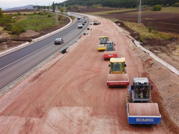 Пътните проекти и поддържането на републиканската пътна мрежа на територията