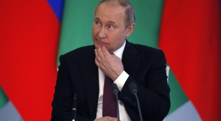 Въпреки безпрецедентните санкции на Запада срещу Русия лидерът на Кремъл