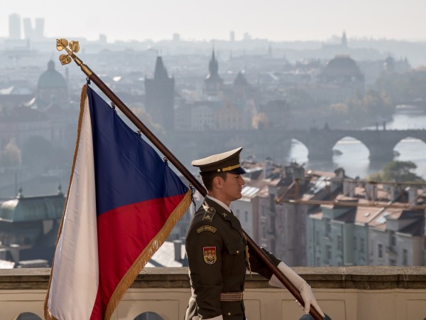Скандал в кметството на Прага принуди министъра на образованието на