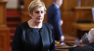 Народният представител Елена Гунчева напуска Народното събрание и партия Възраждане