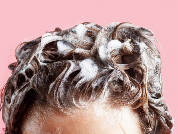 Бързото омазняване на косата може да бъде истински кошмар. Завъртате