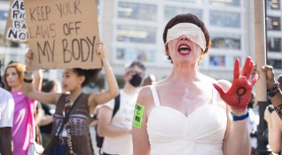 Снимка БГНЕСВтори ден в САЩ продължават демонстрации срещу решението на