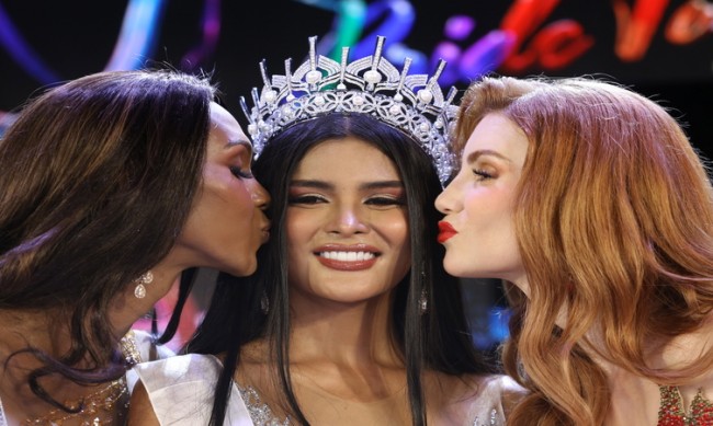 Филипинка спечели конкурс за транссексуални в Тайланд