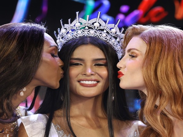 Филипинката Фушия Ан Равена беше коронясана за "Мис Международна кралица