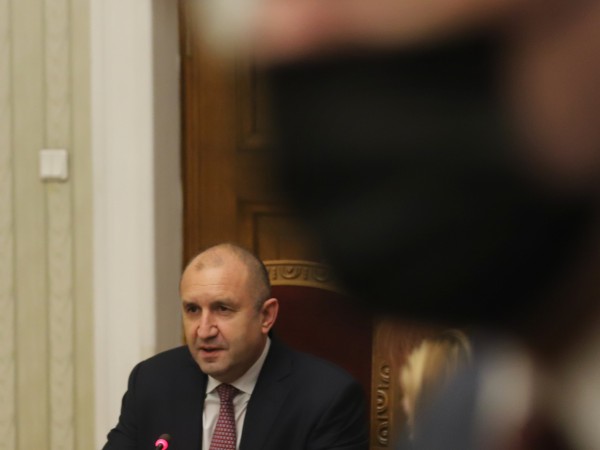 Президентът Румен Радев ще проведе консултации с парламентарните групи за