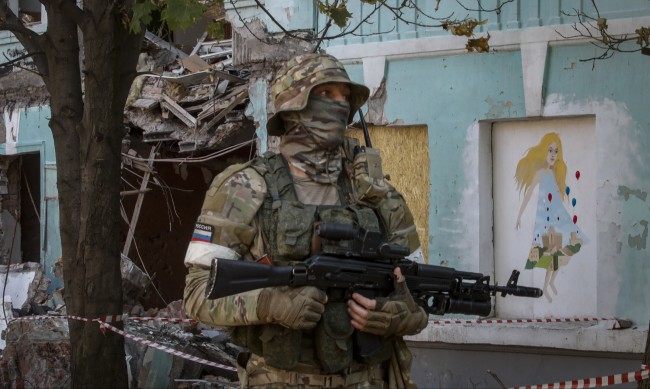 Новата военна тактика на Русия в Украйна - бавно и с по-малко жертви