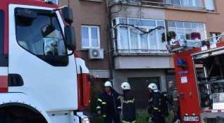 Пожар избухна рано тази сутрин в столичния квартал Иван Вазов
