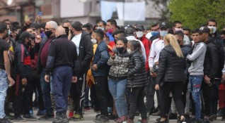 Бунт в ромския квартал на Сливен заради общинска забрана за