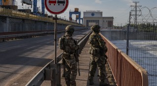 Започват автобусни и влакови превози между анексирания от Москва Крим
