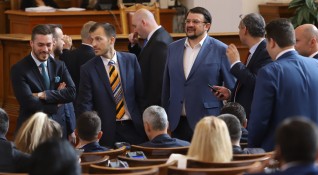 Поредна ескалация на напрежението в парламента между представители на ПП