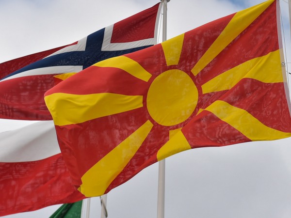 България трябва да признае македонското малцинство в страната. Това обяви