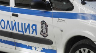 Полицията в Горна Оряховица задържа автобус с 45 пътници поддръжници