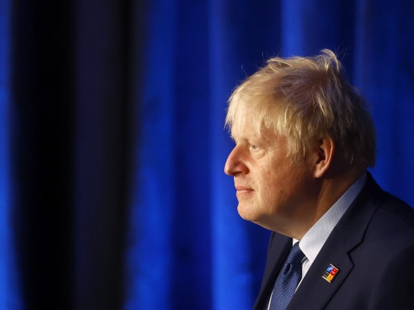 Министрите на финансите и на здравеопазването на Великобритания подадоха оставки