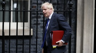 Британският премиер Борис Джонсън ще подаде оставка твърди в Мирър