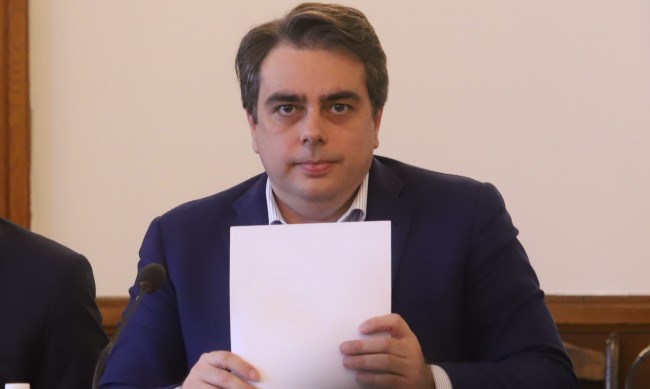 Все още няма 121 гласа за кабинета на Асен Василев 