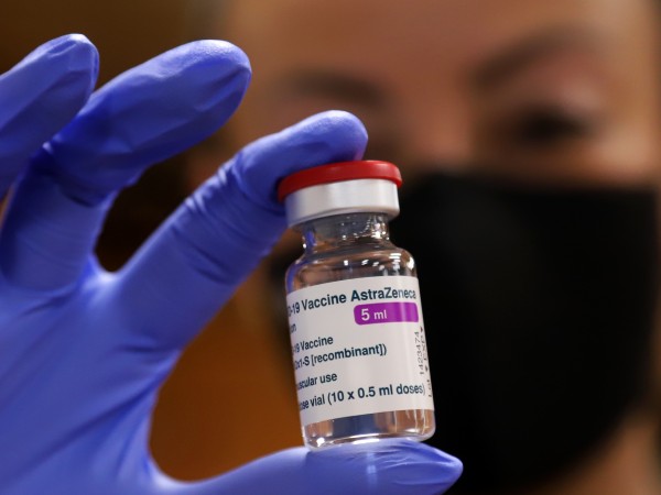 България ще дари над 2 800 000 дози от ваксината