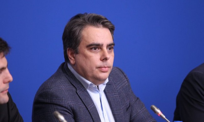 Асен Василев зове НС да приеме важни закони по Плана за възстановяване 