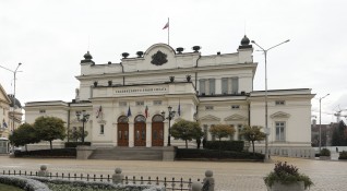 Третият мандат може би ще бъде връчен на Демократична България