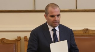 Кабинетът сформиран от Асен Василев върна празен мандат на президента