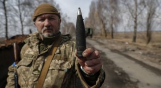 Украинската армия е поразила тази нощ склад за боеприпаси на