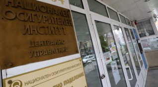 В началото на юли са изплатени повече от 1000 украински