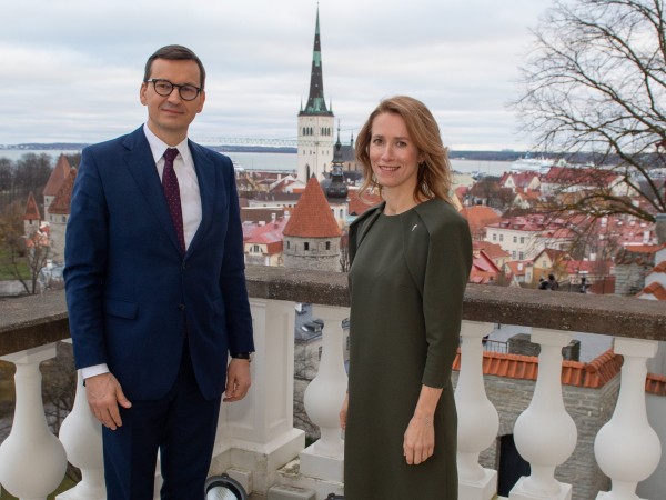 Премиерът на Естония обяви, че подава оставка, съобщи РТЛ. Днес
