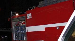 Пожар гори в квартал Модерно предградие в София По първоначална