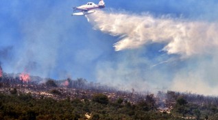 Над 100 пожара за едно денонощие избухнаха в Гърция Няма