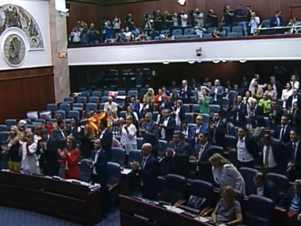 Парламент на Република Северна Македония одобри т.нар. „френско предложение“ за
