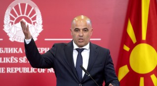 Македонският премиер Димитър Ковачевски отправи поздравления към народните представители в
