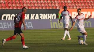 С гол в последната минута ЦСКА успя да измъкне равенство