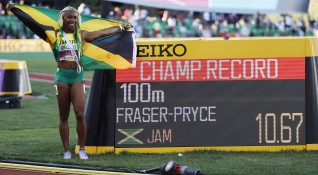 Двукратната олимпийска шампионка Шели Ан Фрейзър Прайс от Ямайка спечели пета световна