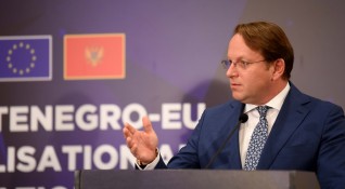 Европейският представител по разширяването Оливер Вархеи приветства одобрението на двустранния