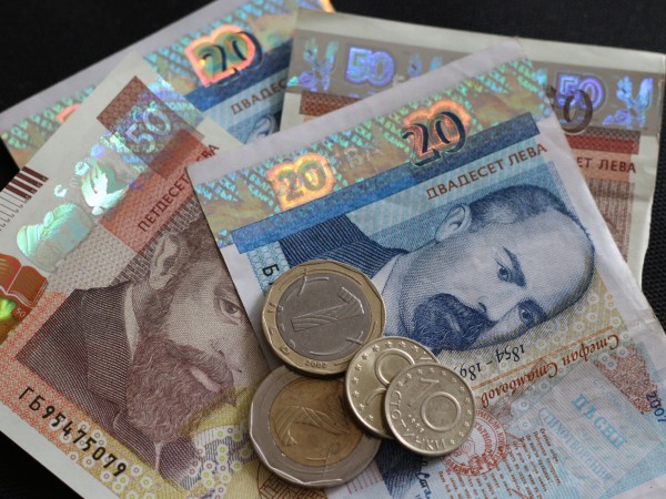 В края на юни парите в обращение в България (банкноти