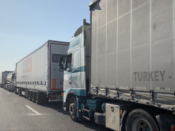 Употребил алкохол турски шофьор на камион е предложил подкуп на