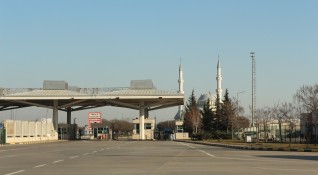 До момента на ГКПП Капъкуле на турско българската граница все още