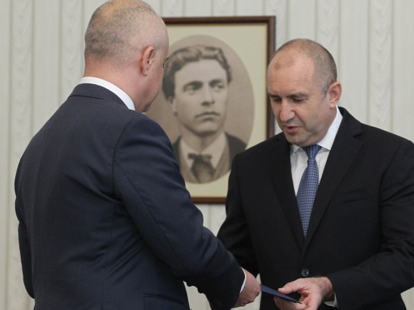 БСП върна третия мандат на президента Румен Радев неизпълнен. Георги