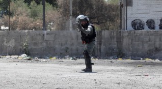 Израелски войник застреля 16 годишен палестинец по време на сблъсък близо