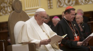 Папа Франциск вече не може да поддържа наситения си график