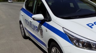Челен удар между два автомобила с румънска регистрация Шкода и лекотоварен