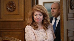 Служебното правителство прие властта от кабинета на Кирил Петков Бившият