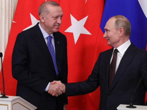 Турският президент Реджеп Тайип Ердоган днес ще стане първият лидер